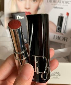 dior-hydrating-shine-lipstick
